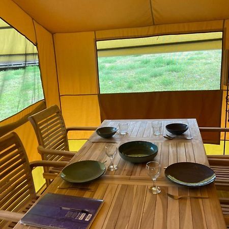 Oh! Campings - Camping Paradis A L'Ombre Des Tilleuls Peyrouse ภายนอก รูปภาพ