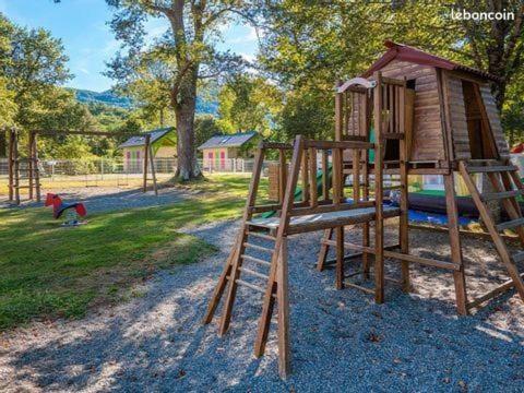 Oh! Campings - Camping Paradis A L'Ombre Des Tilleuls Peyrouse ภายนอก รูปภาพ