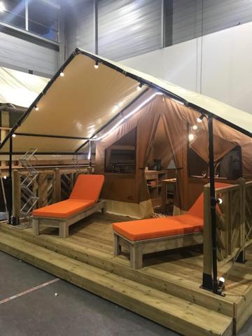 Oh! Campings - Camping Paradis A L'Ombre Des Tilleuls Peyrouse ภายนอก รูปภาพ